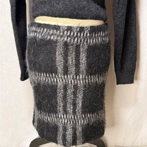 Forever 21 Black and Gray Textured Skirt